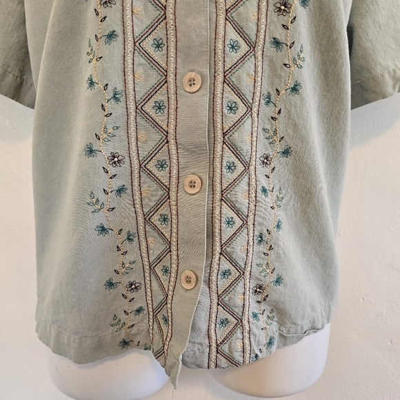 Koret- Embroidery Button Down Shirt - Picture 4 of 11